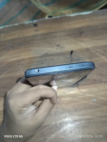 Poco M5